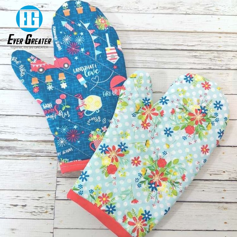 Stylish Printed Design Premium Custom Oven Mitts Heat Resistant Cotton Perfect Christmas Cooking and Baking Oven Mitts