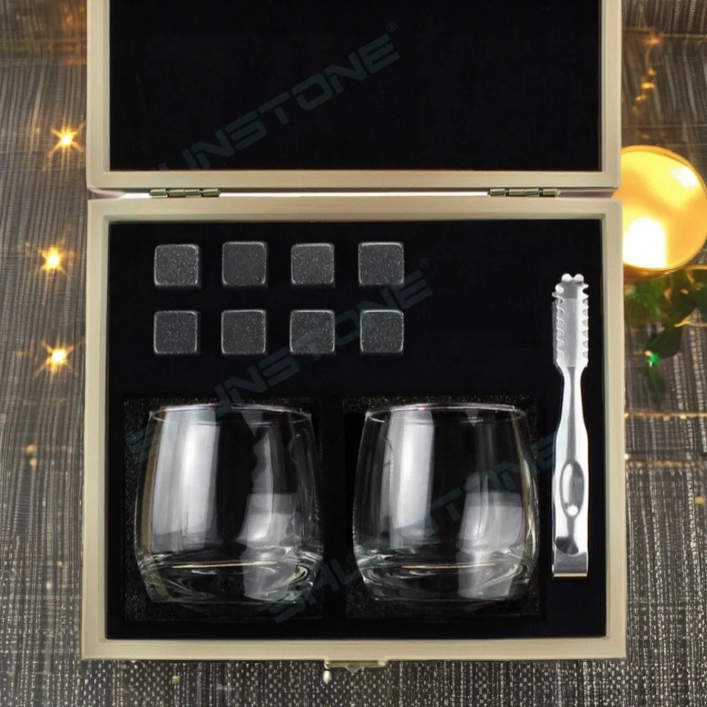 Wholesale Corporate Gift Set Promotional Reusable Crystal Round Whiskey Glass and Chilling Stones Gift Set for Men