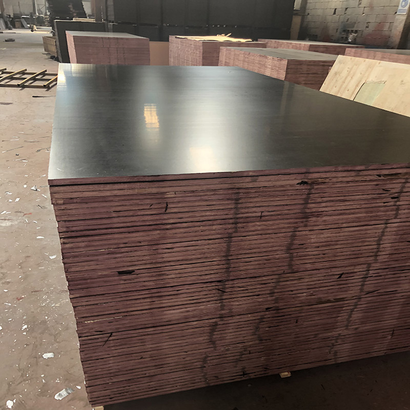 Фанера строительная 18 мм E2 для мебели и отделки