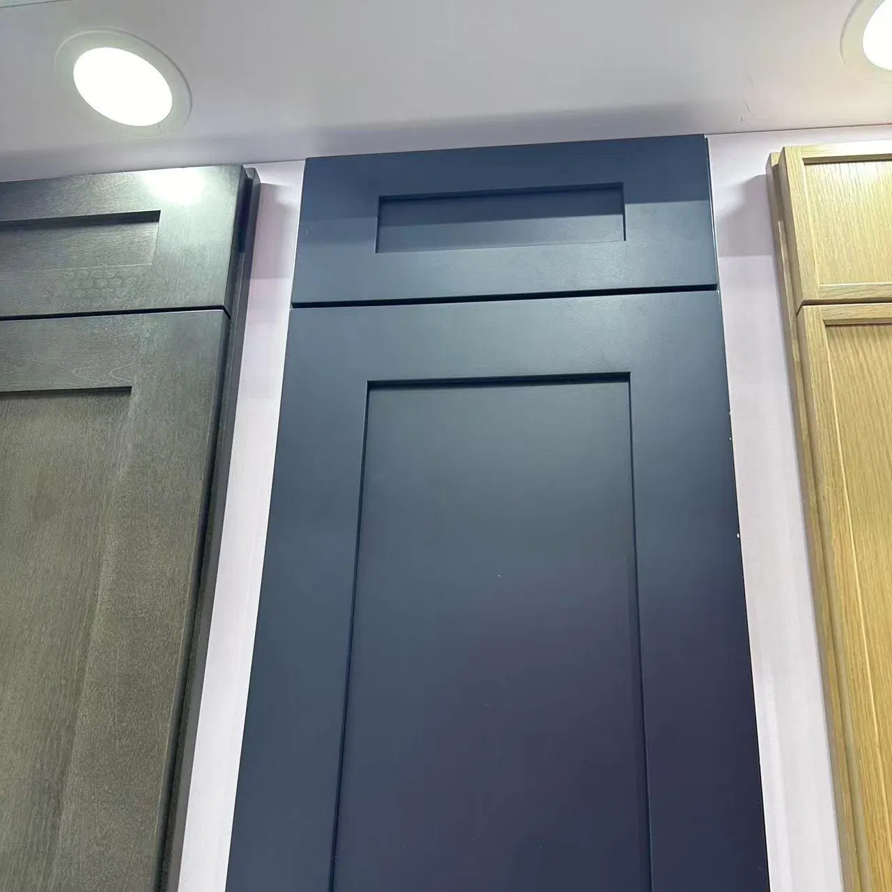 Customized Luxury Kitchen Cabinet, Global Delivery From Asia Factories