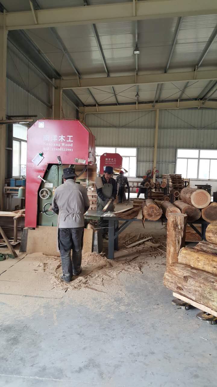 Ленточная пила по дереву вертикальная для деревообработки