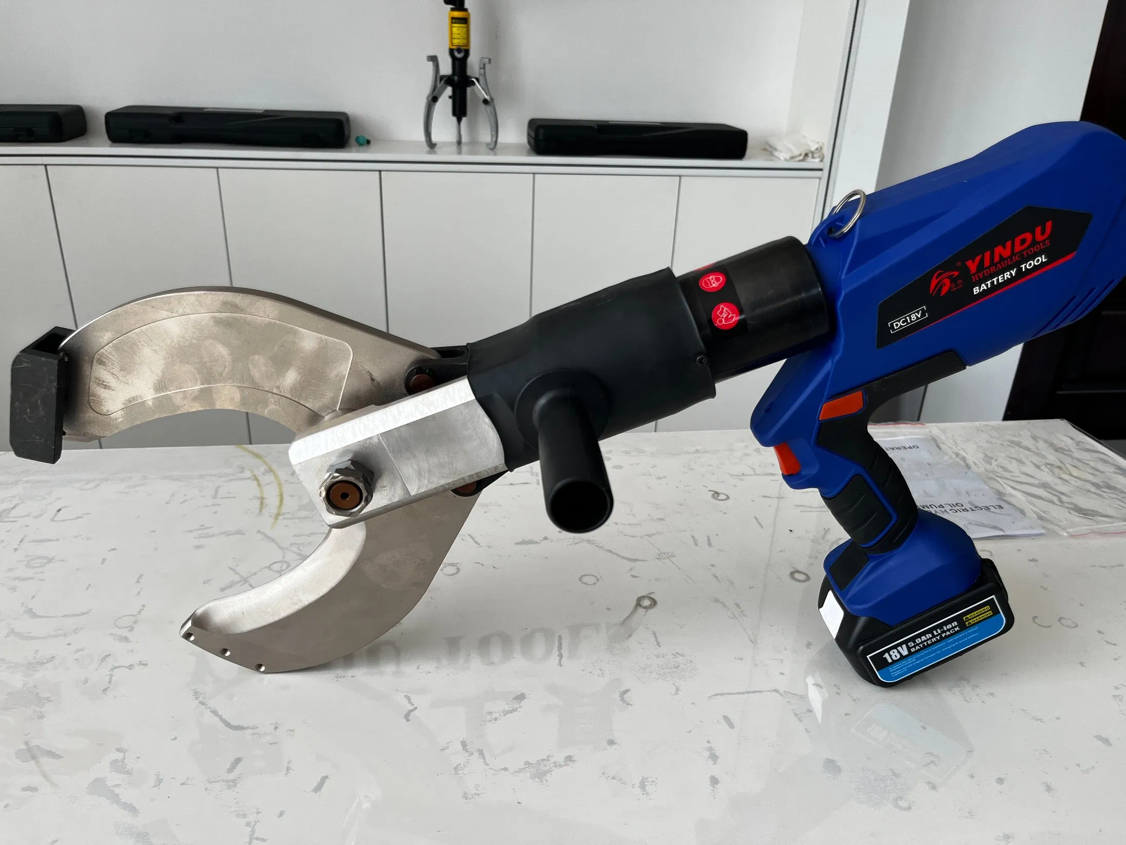 Ez120-C Hydraulic Cable Cutter Battery Cutting Tools Motorized High Quality