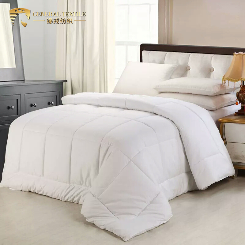 Hotel Collection Winter Thick White Microfiber Quilt