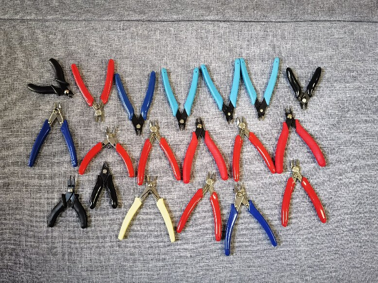 Nail Clippers with Anti-Static Handle for Wire Cutting