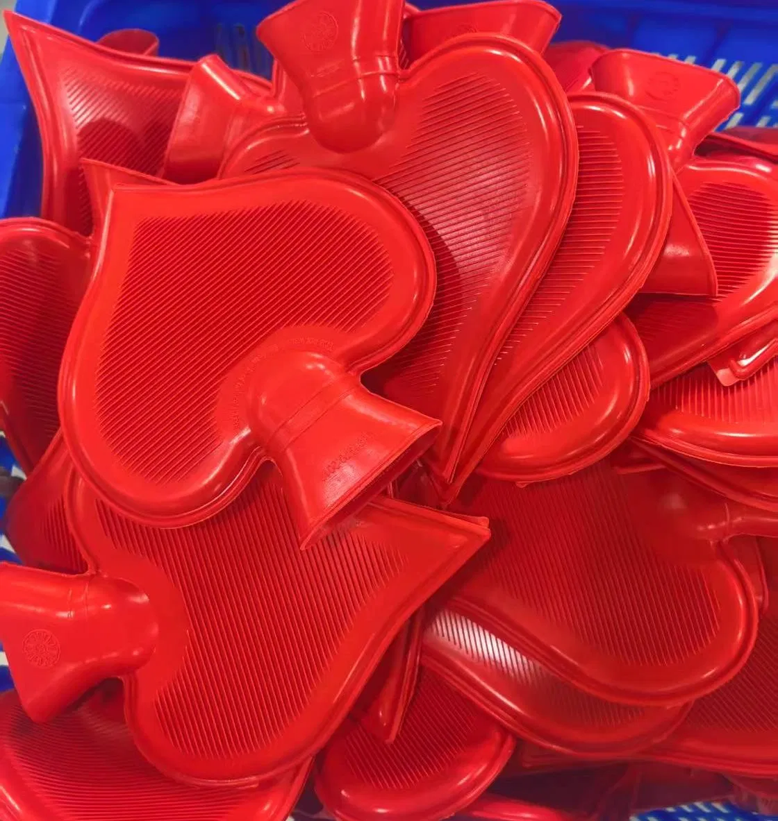 Wholesales Price Durable Rubber Hot Water Bag Hot-Water Bottle for Warm 2L