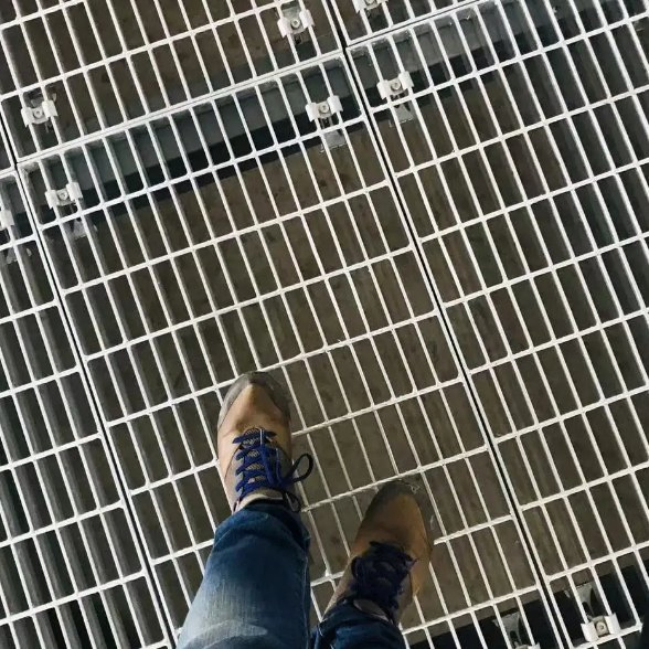 Heavy-Duty Scratch-Resistant Steel Drain Grate for Optimal Water Flow