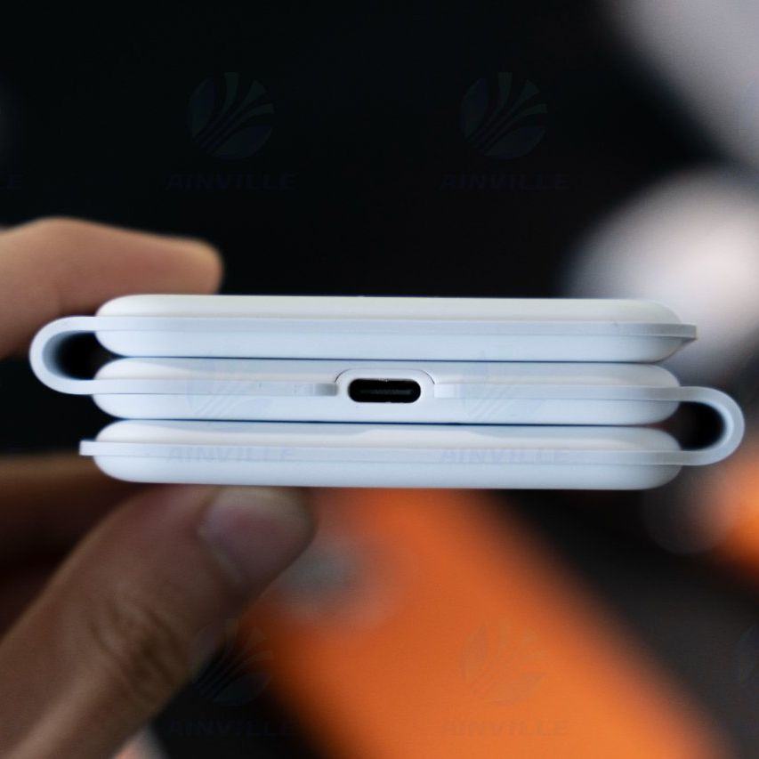 Magnetic 3 in 1 Foldable Wireless Charger 15W Fast Wireless Charging Stand Station Portable Wireless Charger for Phone