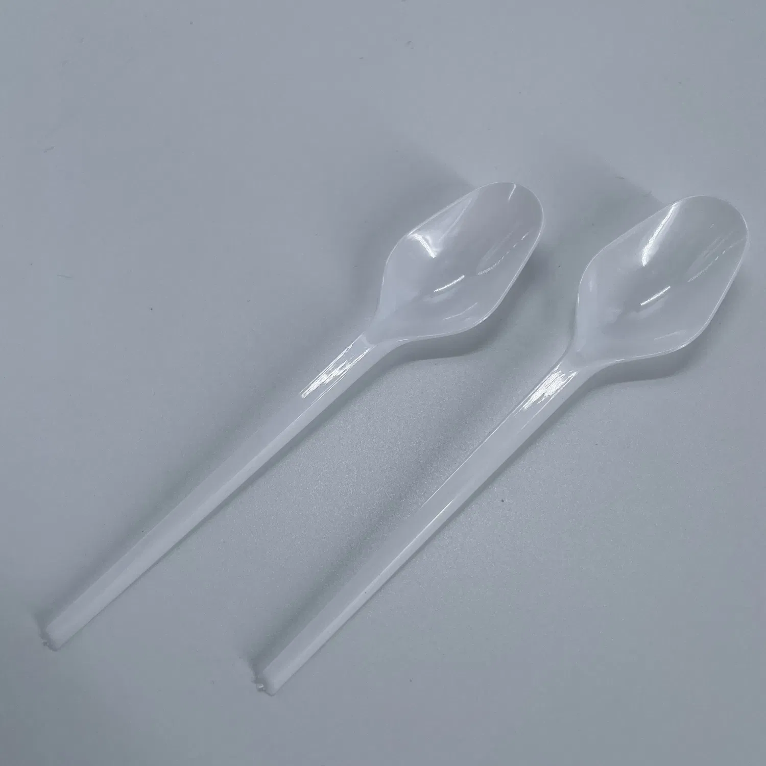 Eco Friendly Compostable Plastic Cutlery PLA White Foldable Spoon for Cream Dessert