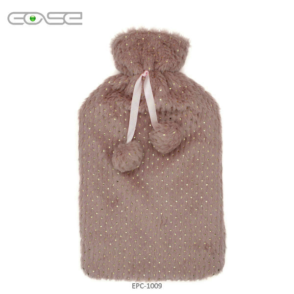 OEM High Quality 2L Rubber BS Hot Water Bottle with Customized Plush Cover for Pain Relief