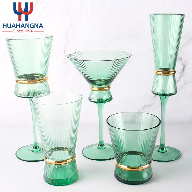 2023 New Design Custom Ribbed Soild Green Golden Belt Creative Champagne Flute Wine Glasses Goblet