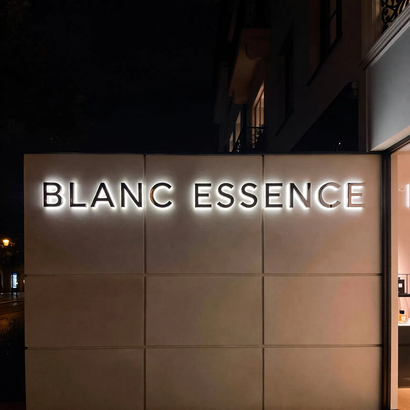 Premium Acrylic Backlit Letters with High Brightness Features
