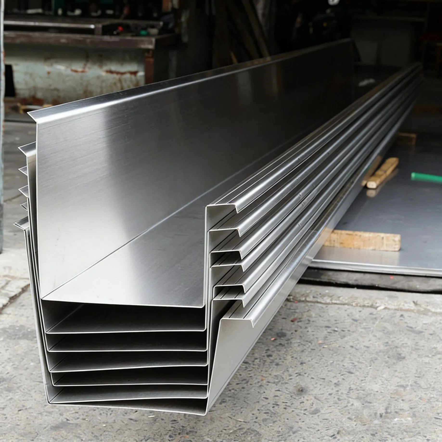 Rustproof Gutter Metal Bracket Outdoor Rain Gutter Support