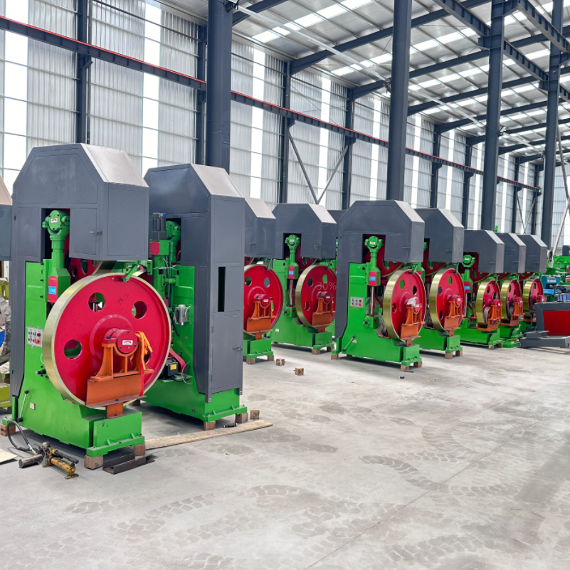 Станок ленточнопильный вертикальный с кареткой по дереву