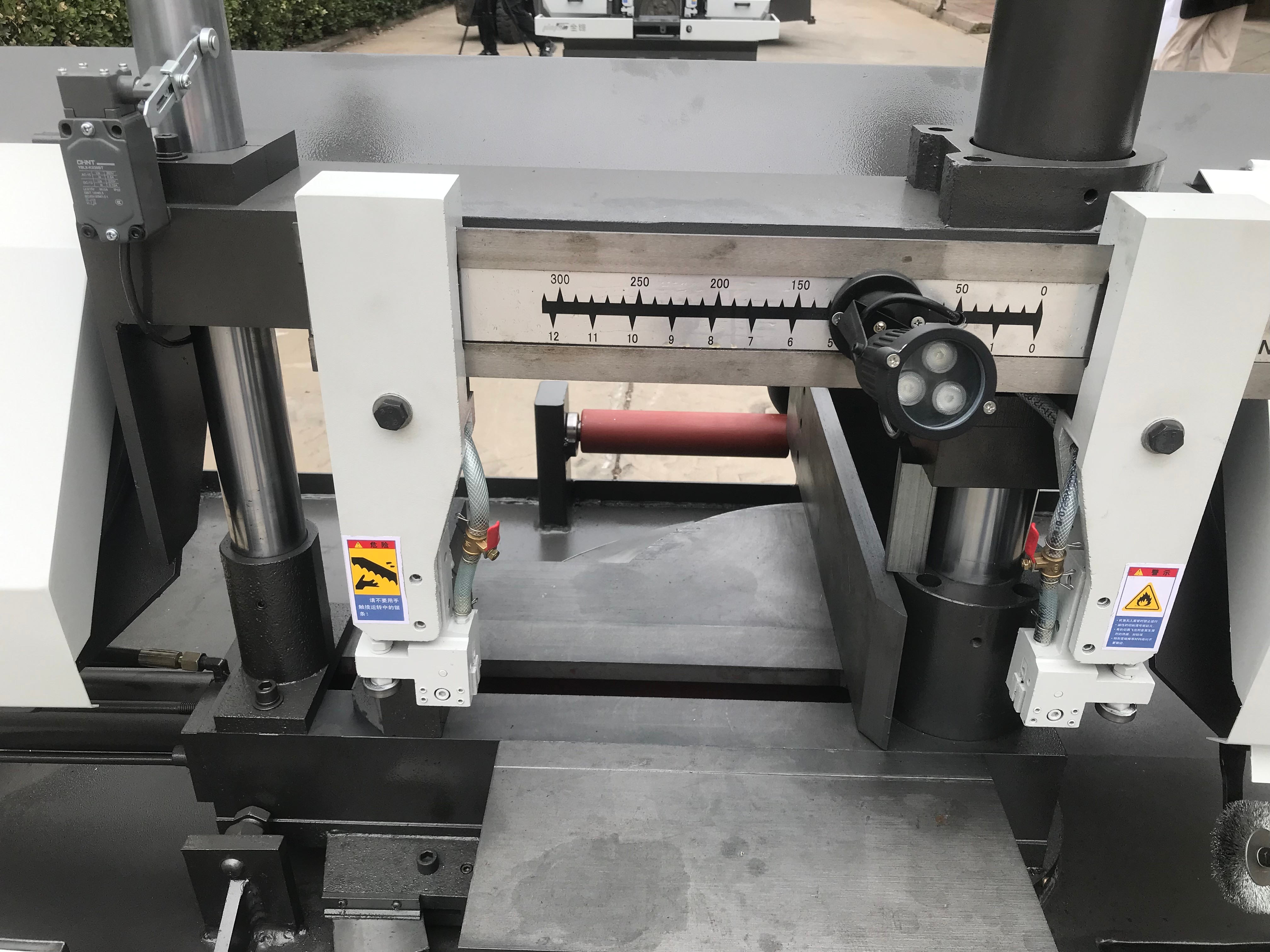 Ленточная пила по металлу горизонтальная G-260