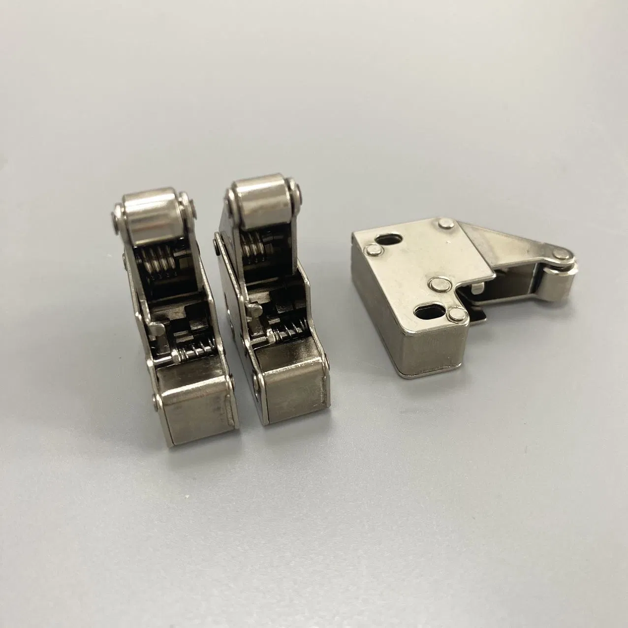 2 Years Warranty High Quality Mini Latch Touch Latch Click Lock for Access Panel