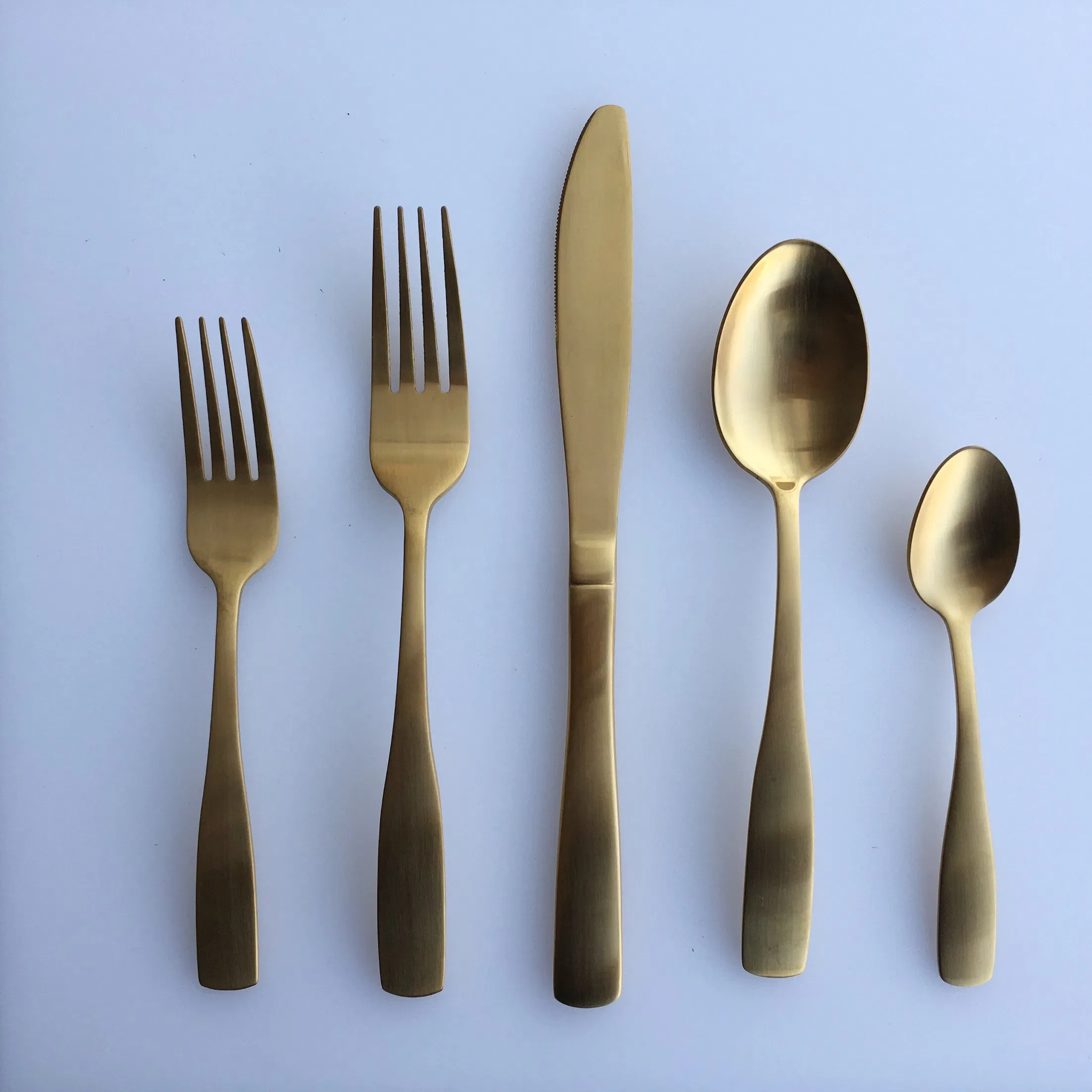 Kitchenware Matt Rose Gold Dinner Spoon Cutlery Set