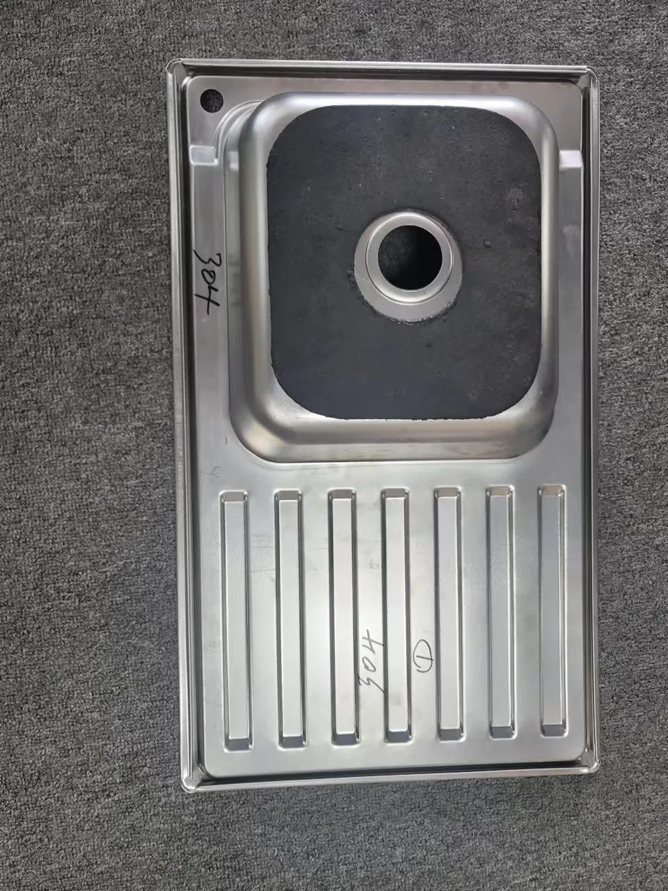 SUS304 Stainless Steel Farmhouse Kitchen Sink with Cup Washer Support for Customization