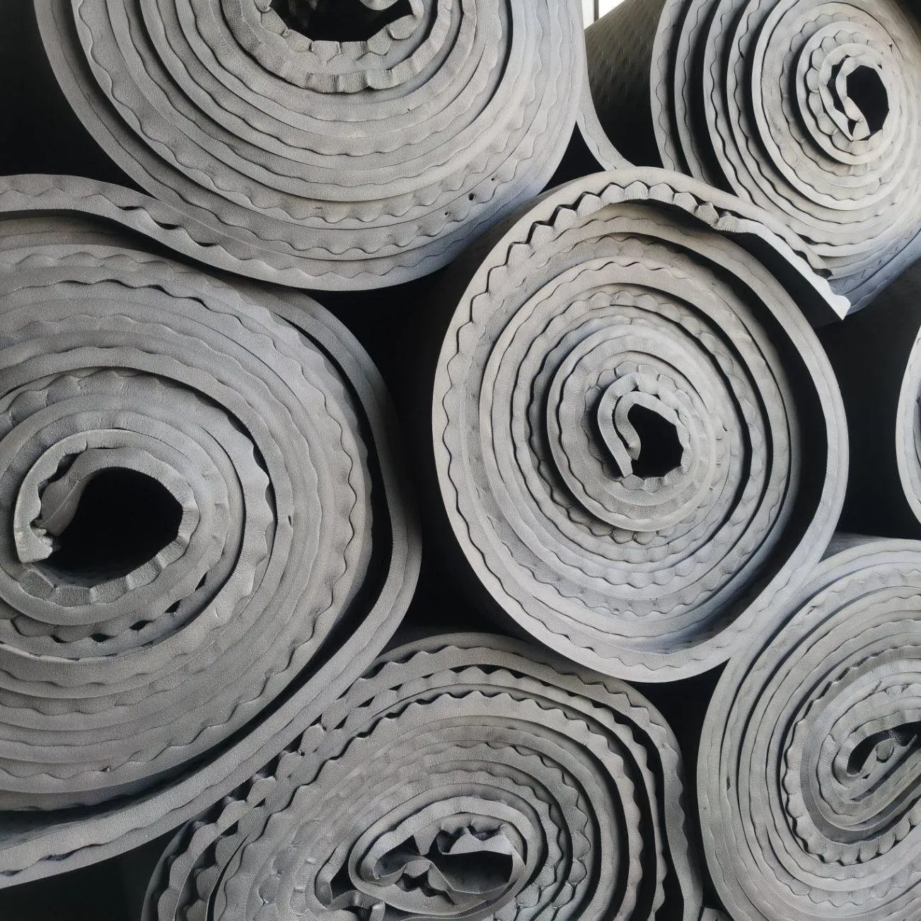 Industrial Grade Rubber Foam Sheet for Conveyor Belts and Machinery Protection