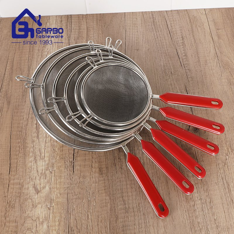 Wholesale Custom Different Sizes Kitchen Tool Cheap Plastic Handle 304 Stainless Steel Strainer Skimmer