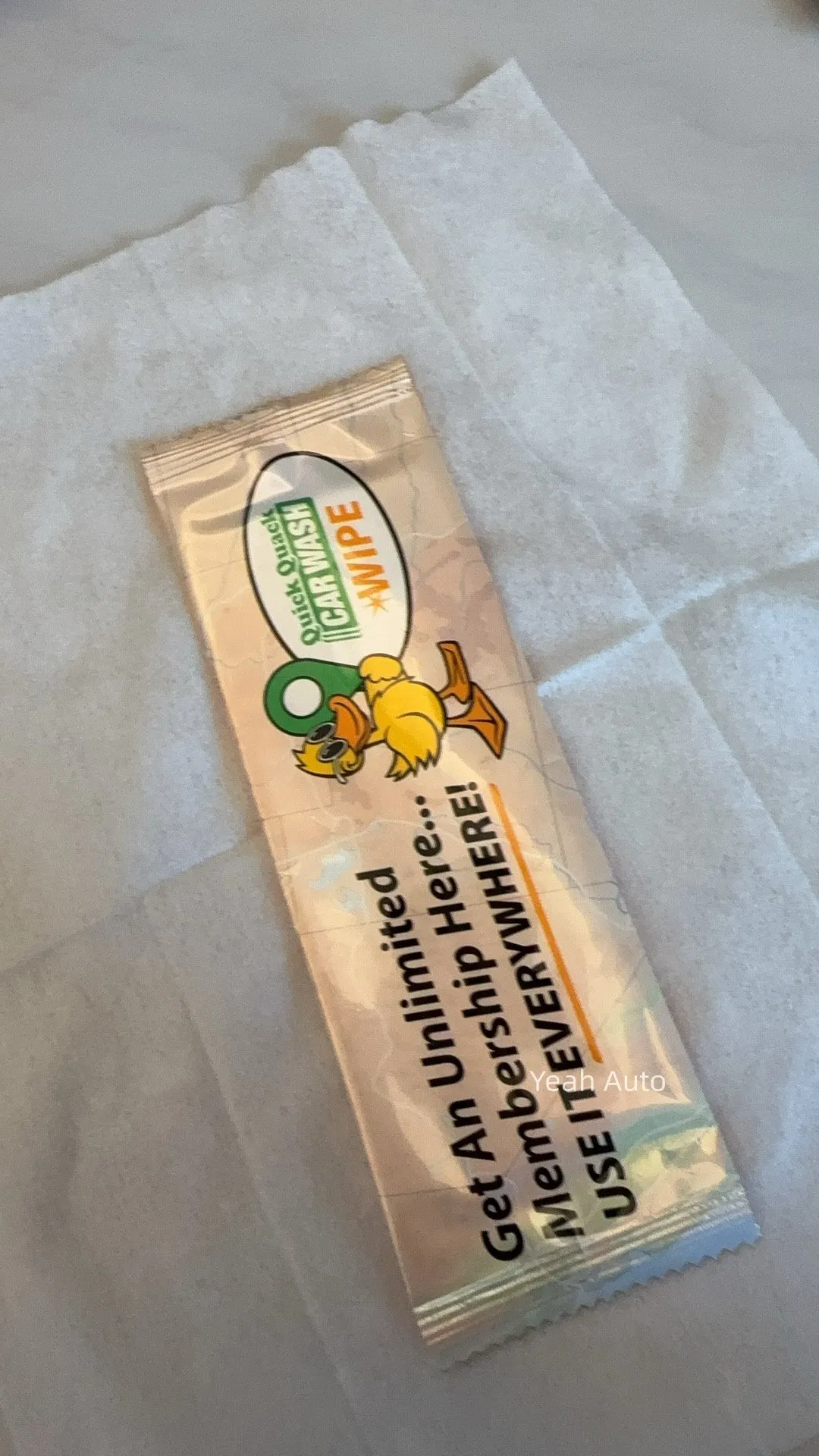 Custom Scents &Logo Pearl Cotton Nonwoven Fabric 50GSM 20*25cm Wet Wipe Refreshing Wet Towel