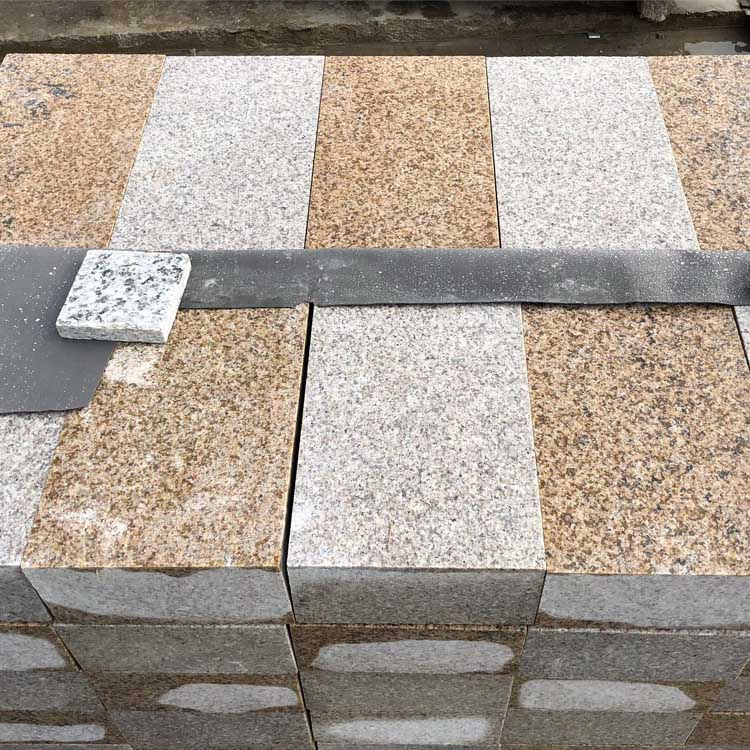 Low Price 15% off Bush-Hammmered/Flamed Finish G682 Yellow Rusty Beige Granite Paving Stone for Patio Pavers