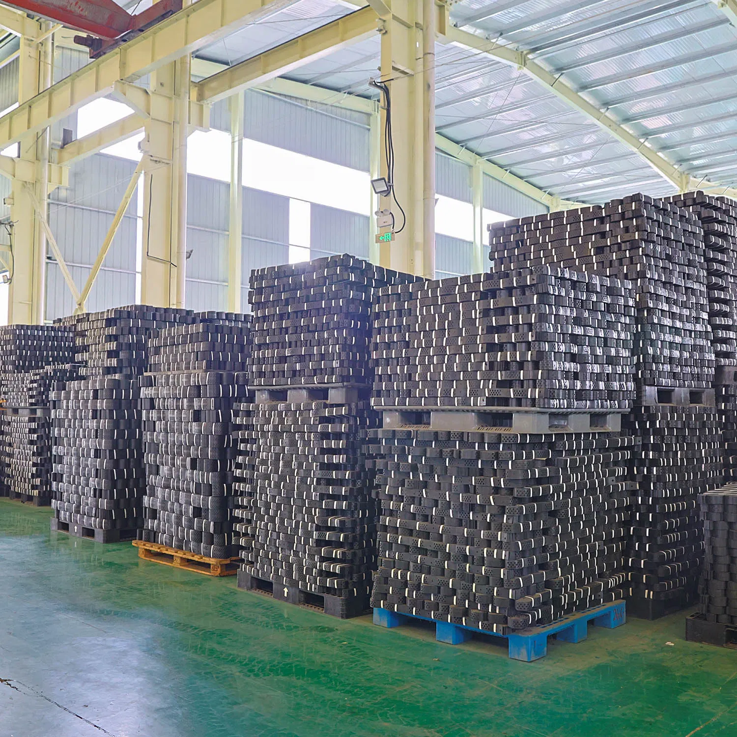 Textured and Perforated HDPE Geocell Ground Enhancement Cellular System