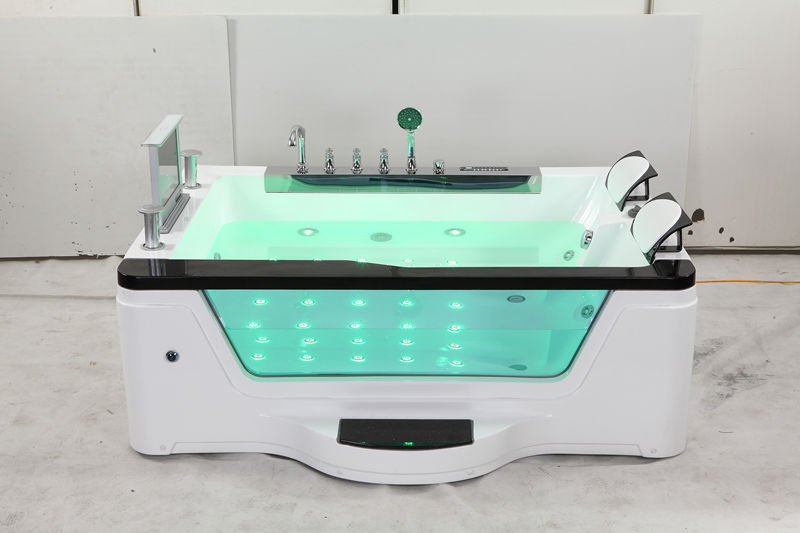 Двухместная гидромассажная ванна с ТВ