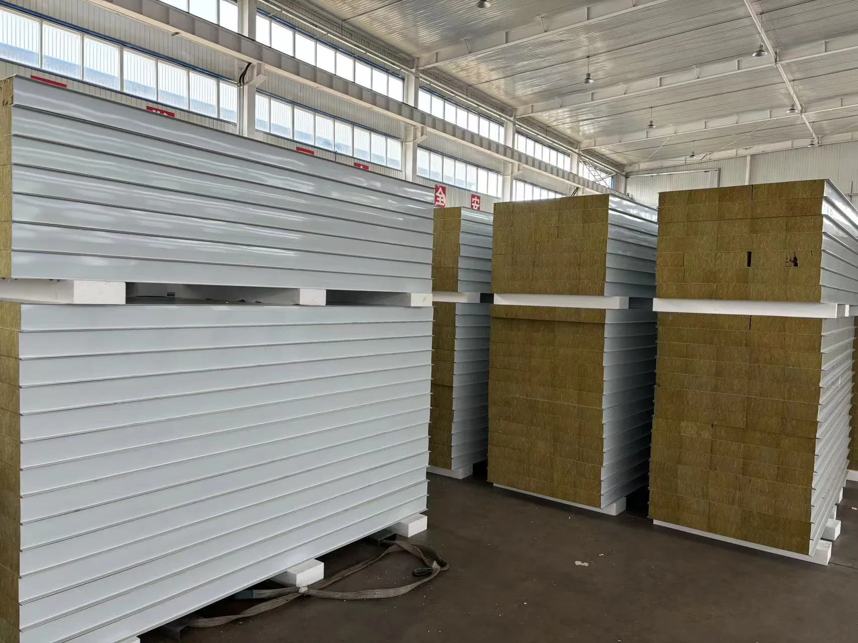 Medical Food Workshop Mechanism Rock Wool Purification Board Color Steel Sandwich Panel