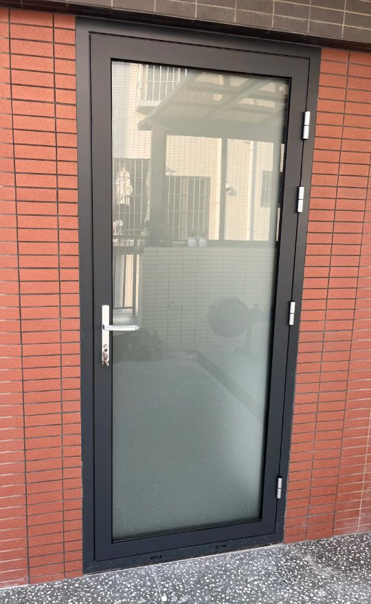 Sleek Minimalist Aluminum Alloy Swing Door for Modern Spaces