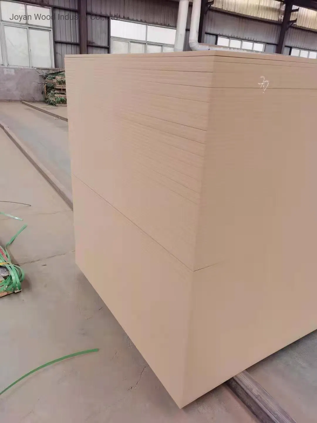 1220X2440 Plain MDF Medium Density Fiberboard Competitive Price for Closet and MDF Doors