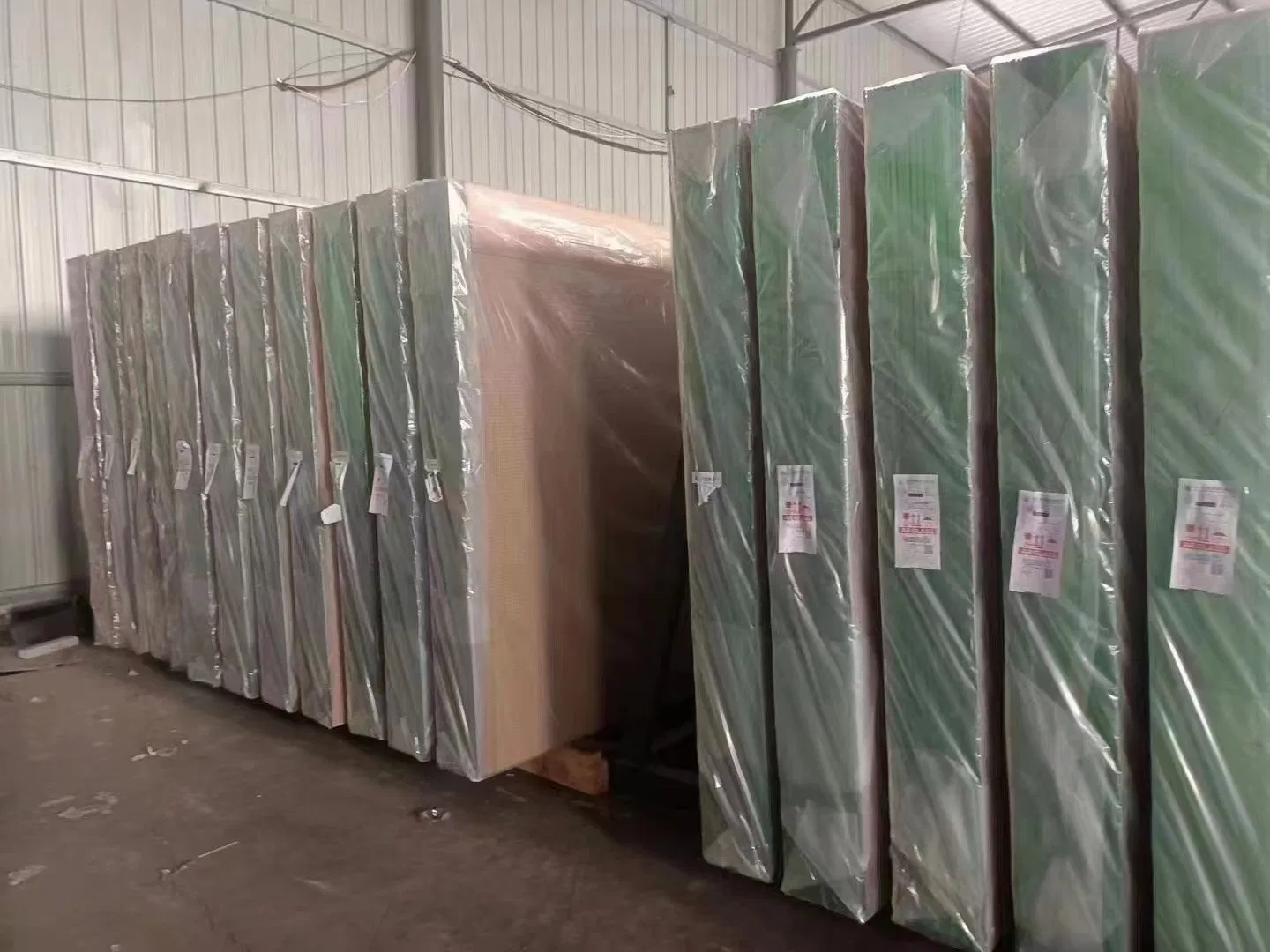 Different Designed Brown Mistlite Pattern Glass