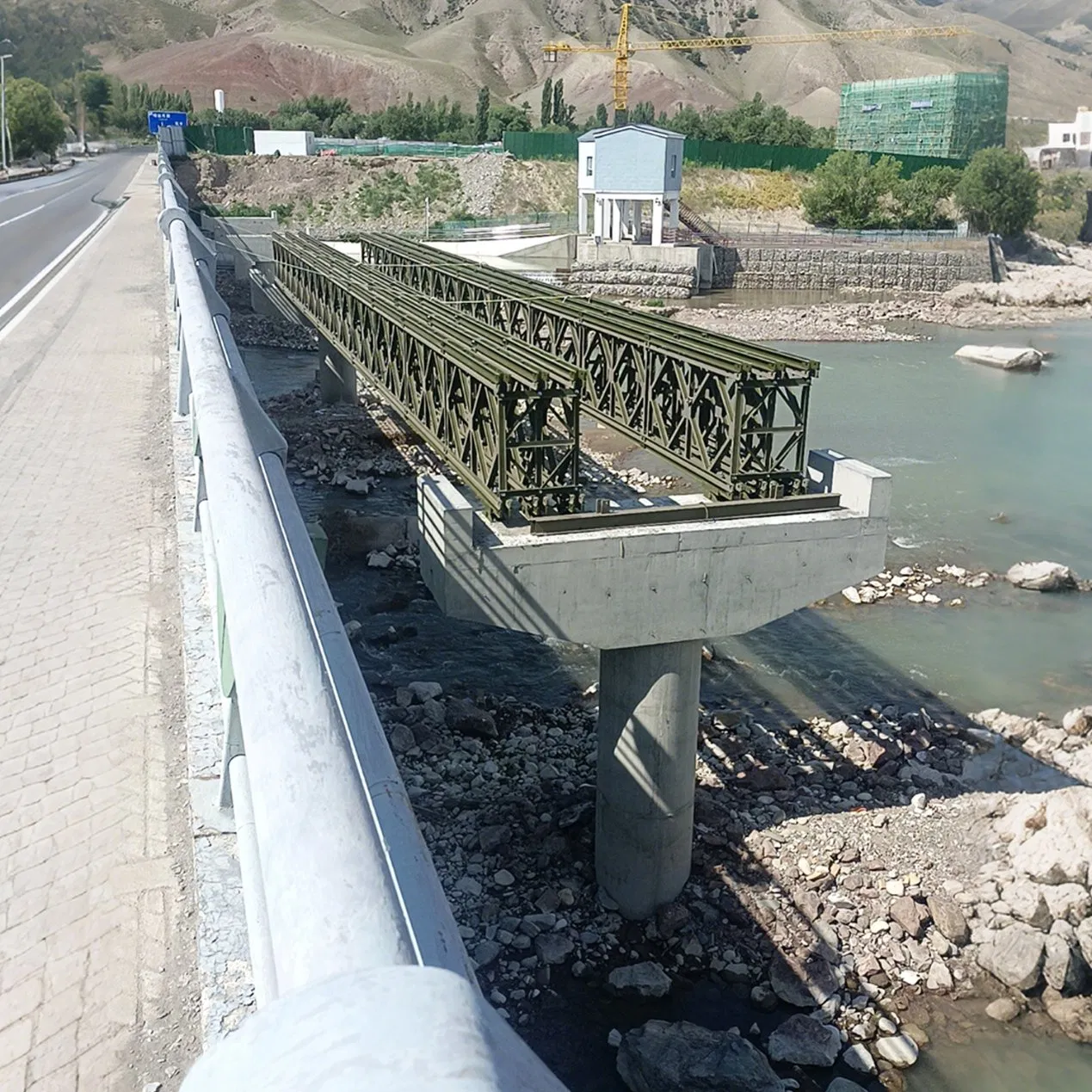 Durable Steel Stringer Bridge for Heavy Load Applications