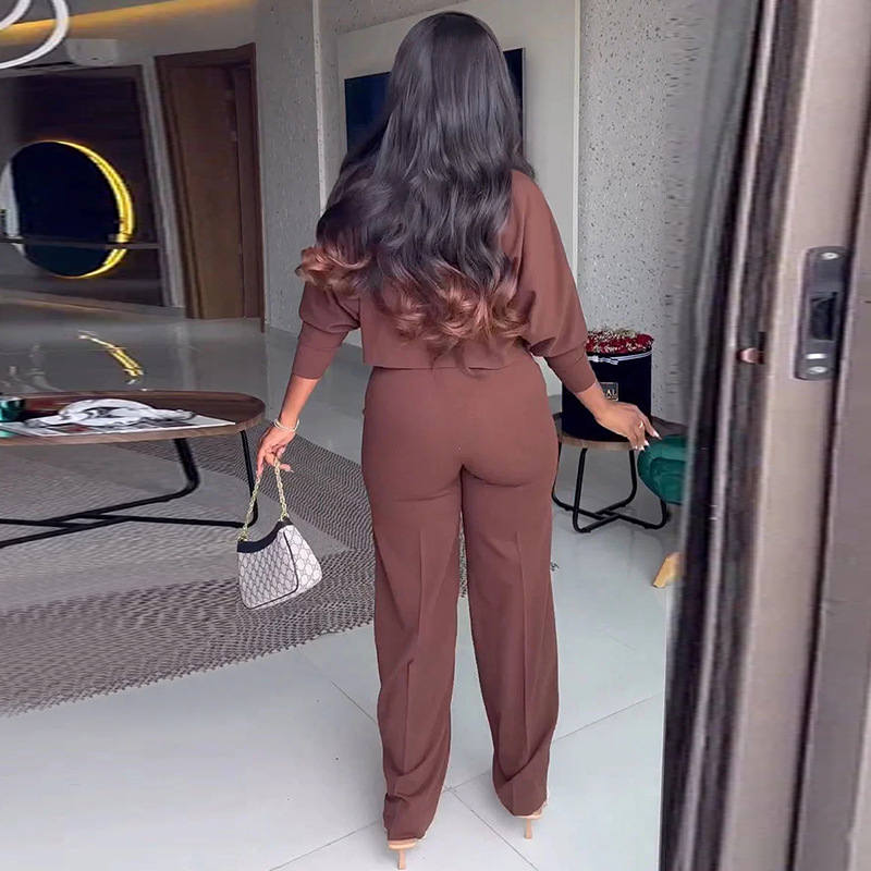 Комплект женский весенний топ и брюки