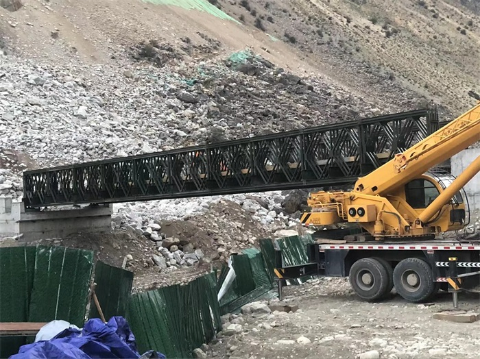 Compact Zb200 Bailey Bridge Steel Structure Prefabricated Pedestrian Bridge