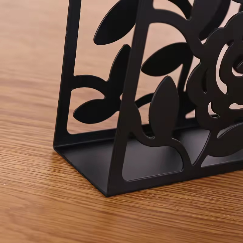 Hollow Rose Vertical Metal Tissue Paper Box Household Restaurant Desktop Luxury Tissue Holder Tissue Box