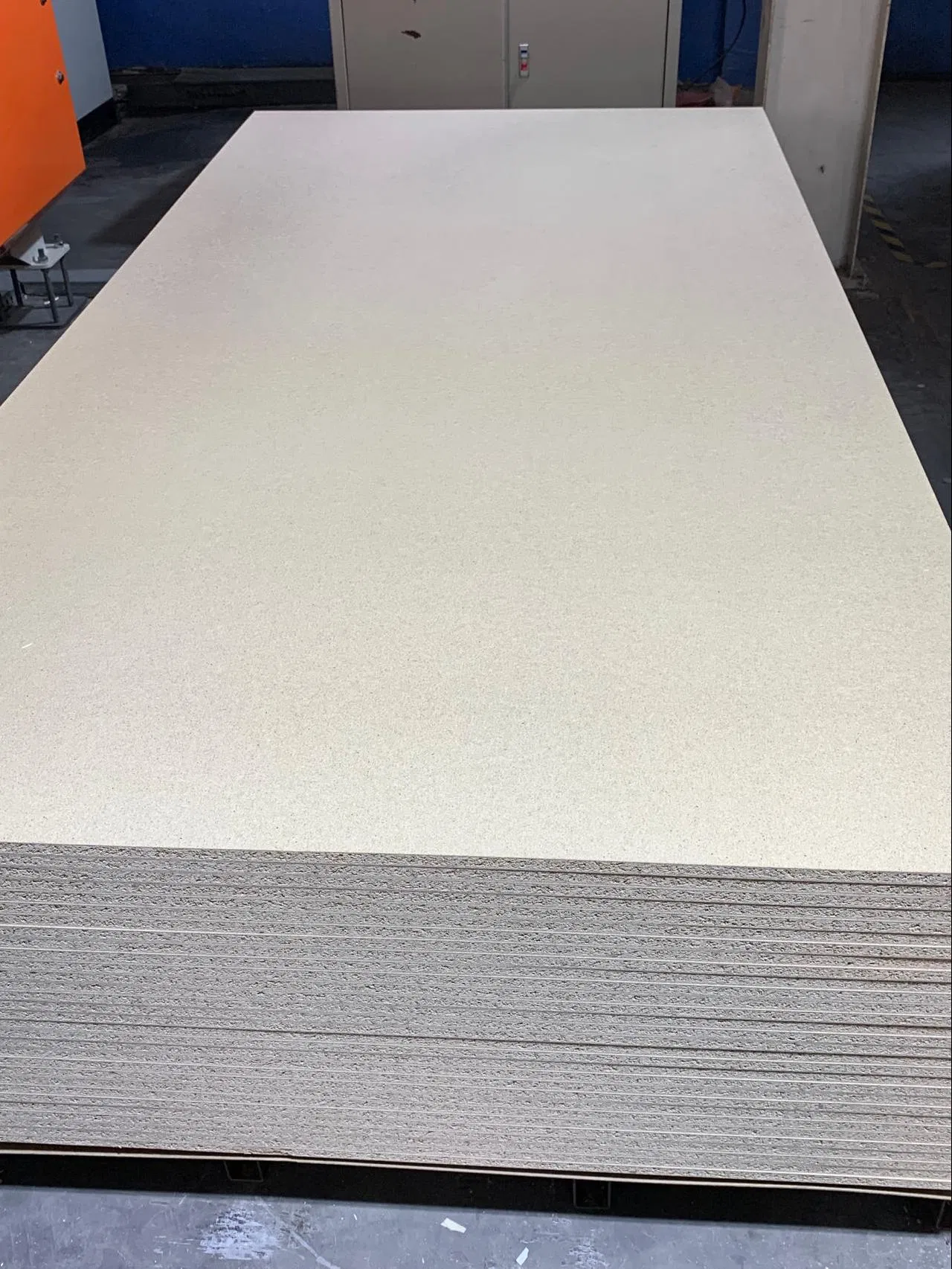 12mm 18mm Plain Chipboard Particle Board for Cabinets Decoration