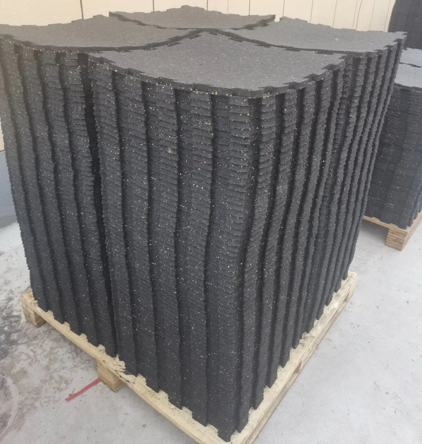 Rubber Sports Floor Mat Interlock Rubber Tile Gym Flooring Rubber Tiles