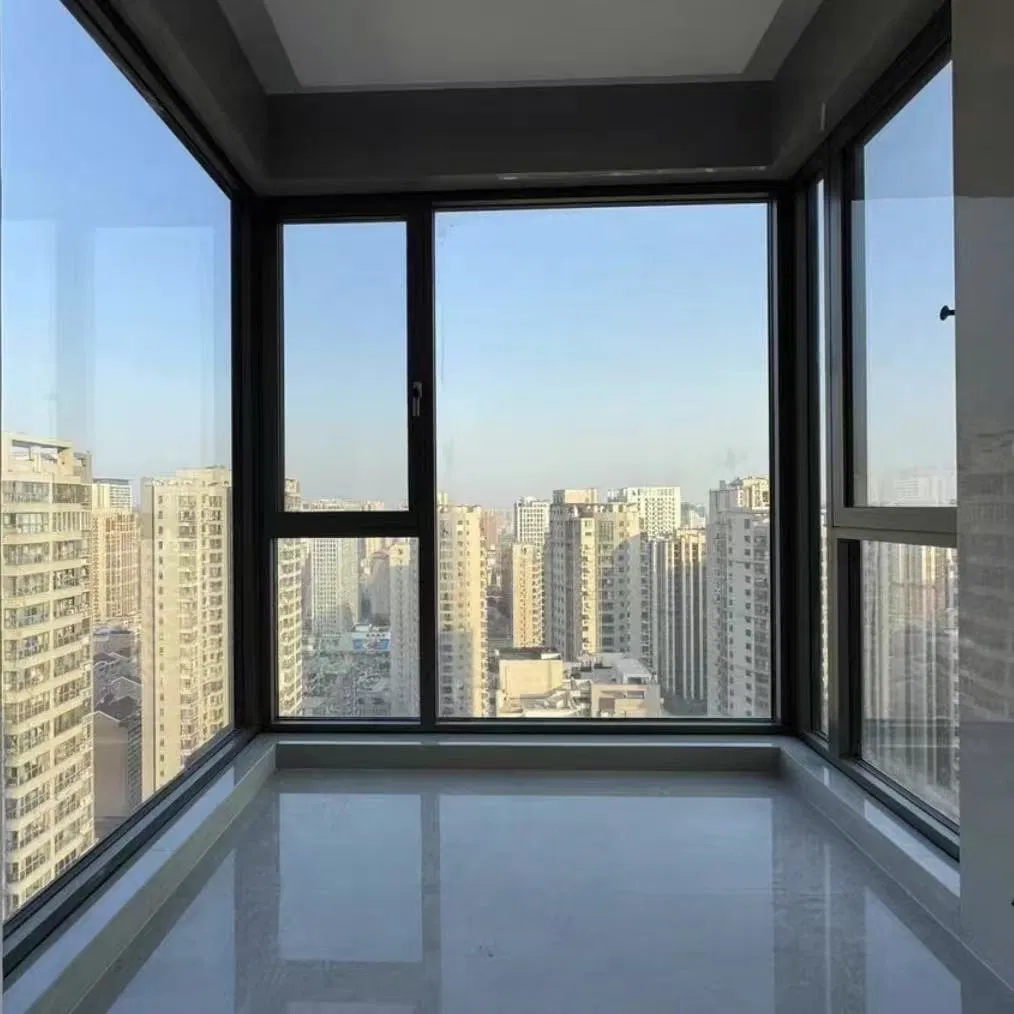 Prima Contemporary and Customizable Aluminum Windows