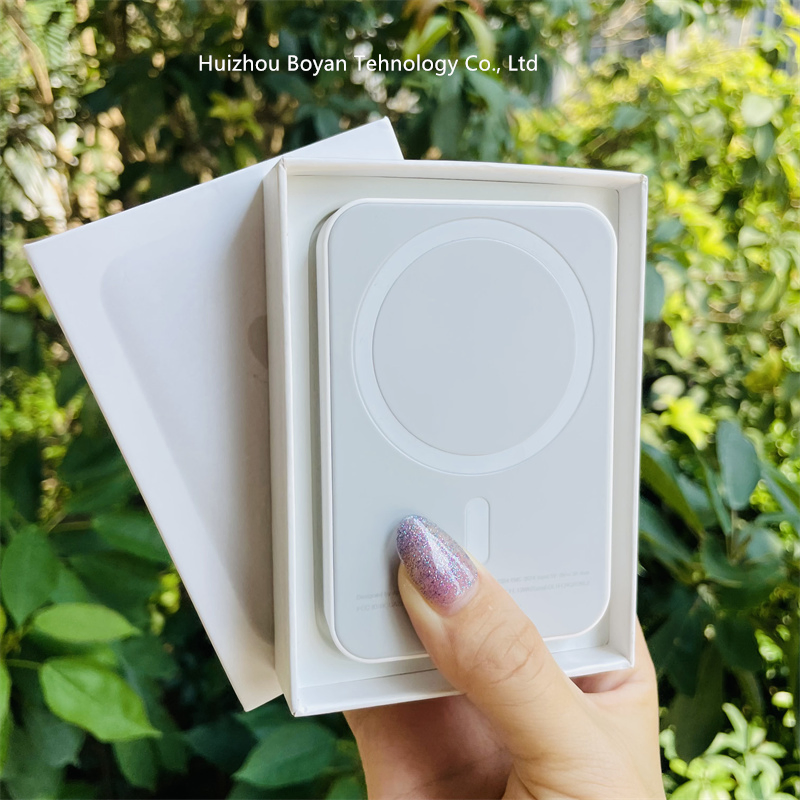 Top Quality Light Weight Power Bank Portable Charging for Devices