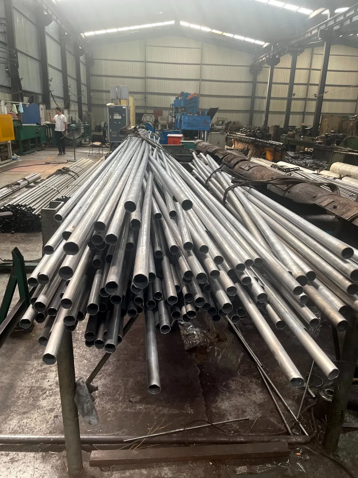 Hot Rolled DIN Standard Seamless Pipe for Power Generation Systems