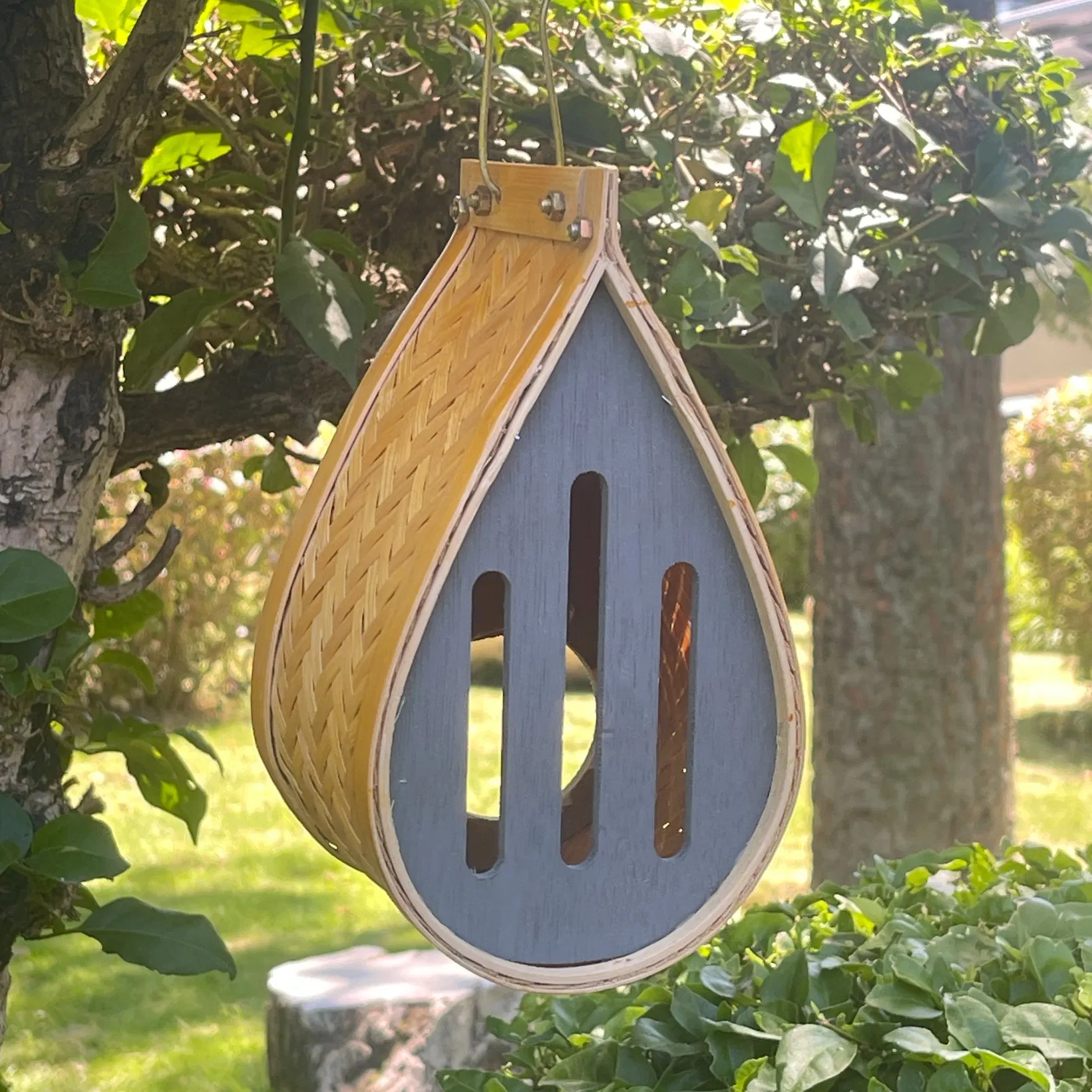 Customized Bamboo Outdoor Small Breeding Bird Cage Bird House Bird Cage for Parrots Finches Birds