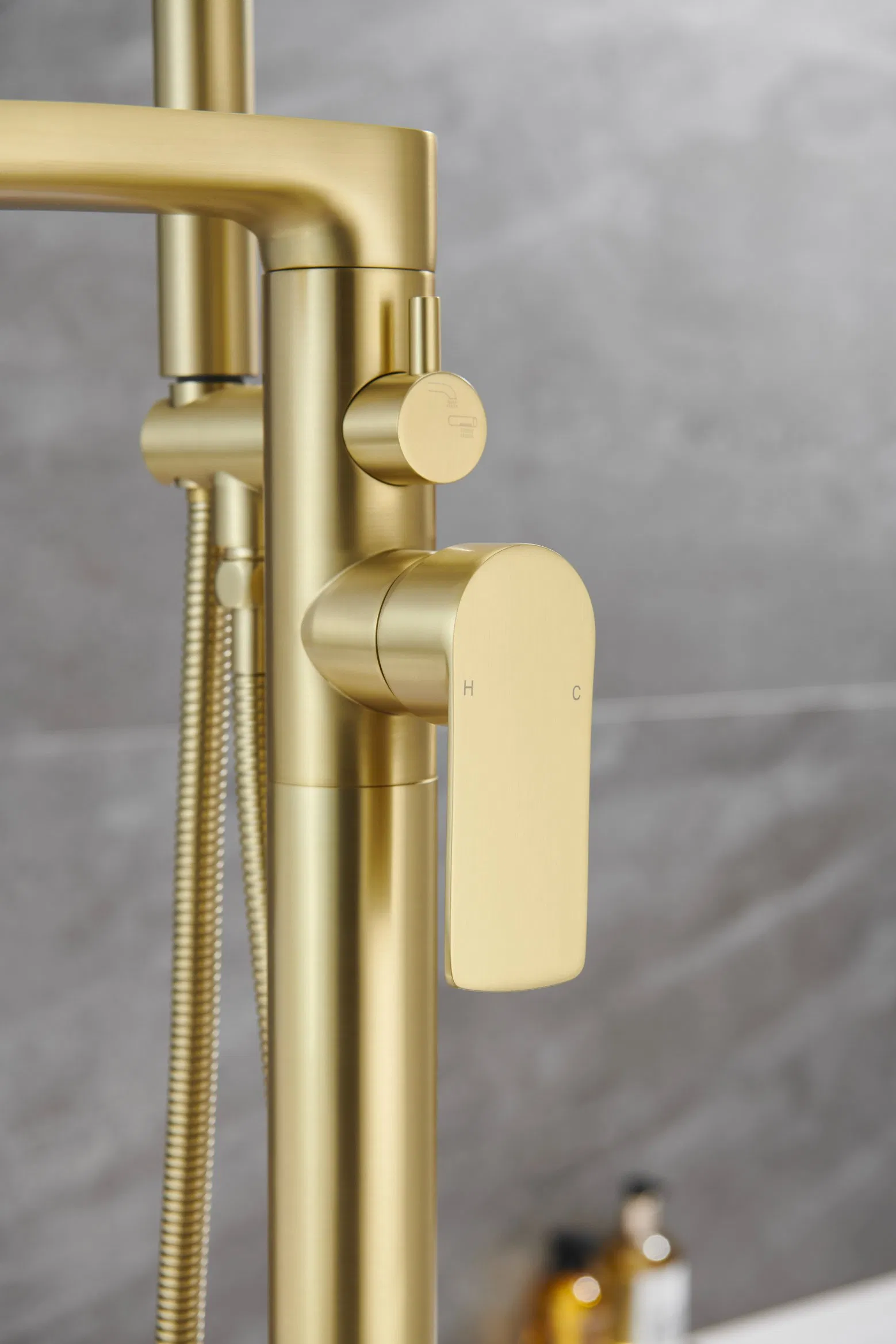 Manufacturer Well Made Water Tap Mixer Bathroom Cold&Hot Basin Faucets