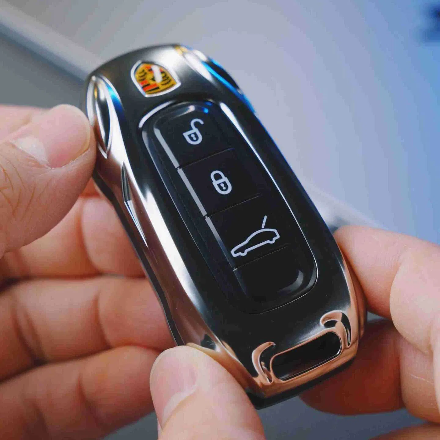 Мини-телефон в форме машинки, 1.44 дюйма, 2 SIM