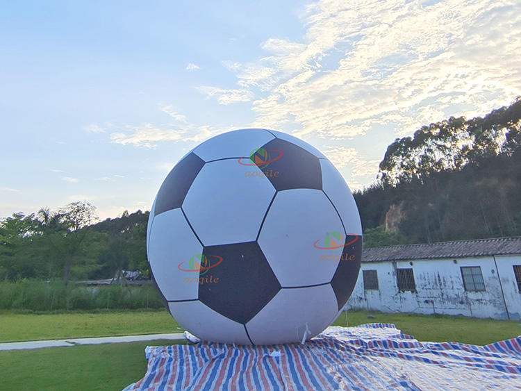 Customized Advertising Large Inflatable Football Outdoor Decoration Football Promotion Advertising
