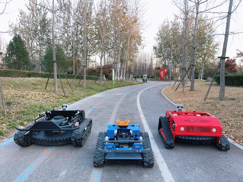 Газонокосилка бензиновая самоходная с дистанционным управлением