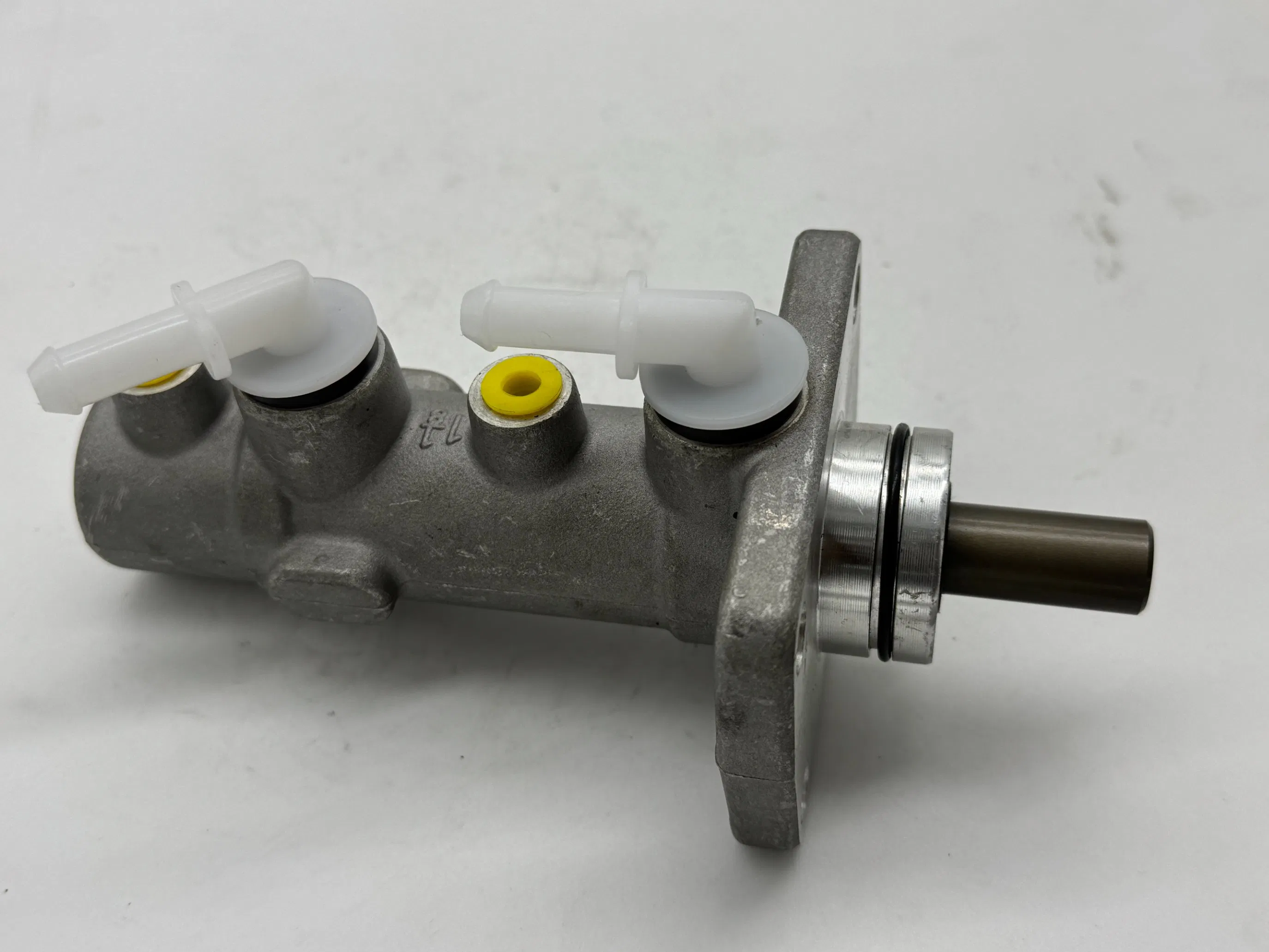 Главный тормозной цилиндр 58510-4e600 для KIA