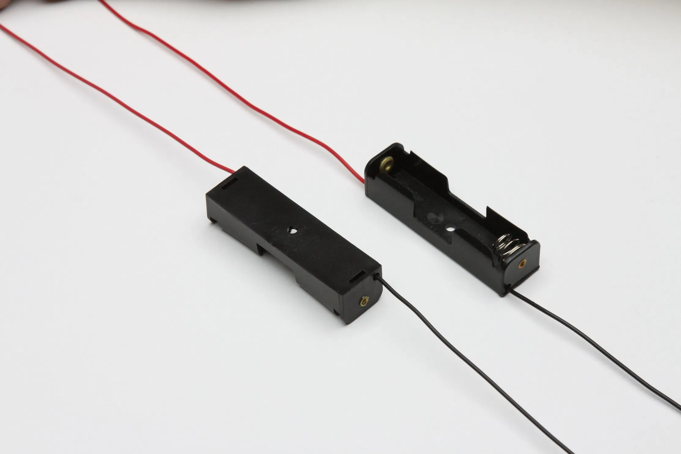 Round Battery Holder Waterproof Battery Holder AA Battery Holder