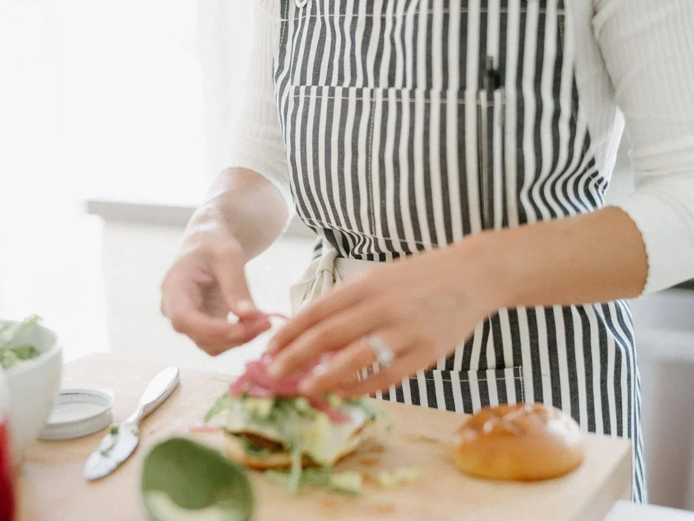 Wholesale Chef Adjustable Shoulder Strap Canvas Striped Apron for Camping