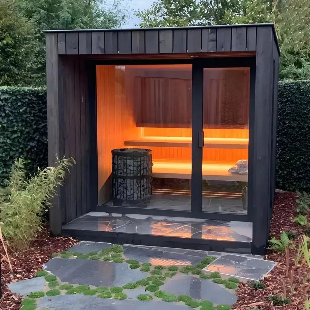 Traditional Garden Steam Sauna Room for Family Use with Hemlock