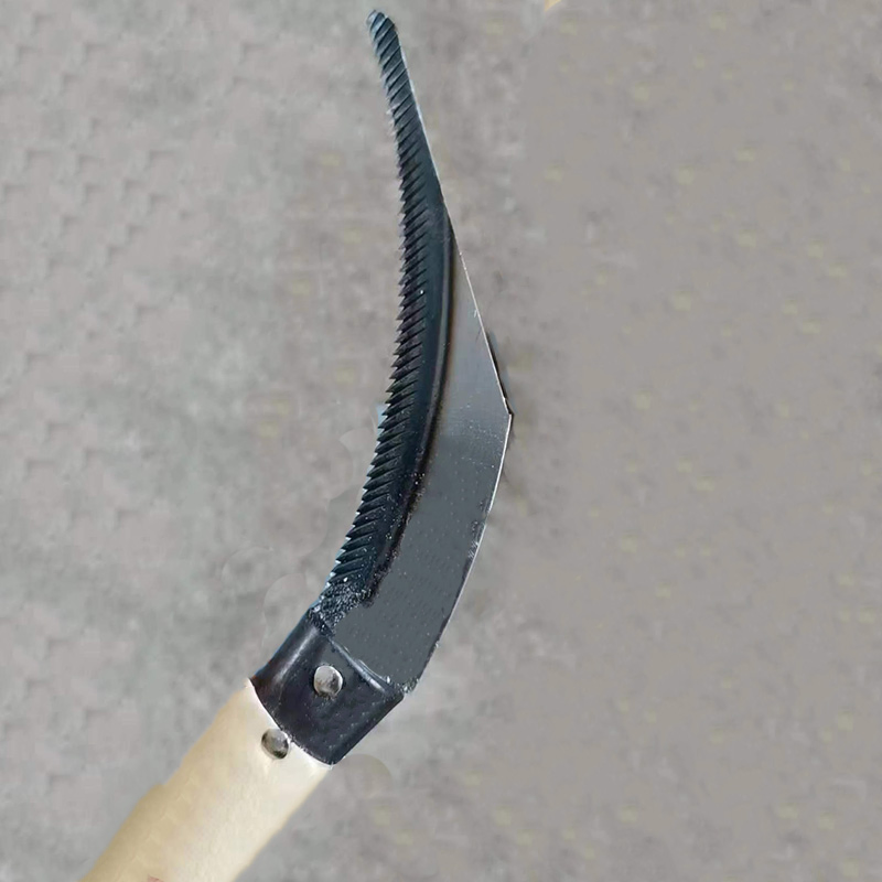 Wholesale Steel Tooth Sickle Agricultural Saw Sickle Labor Saving Practical Top Cropped Sickle with Wooden Handle